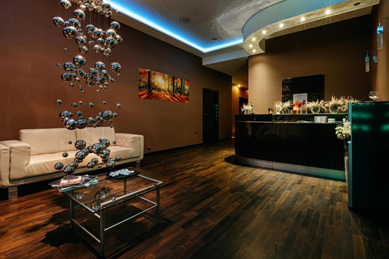 乌洛捷斯科酒店 Cedzyna 外观 照片